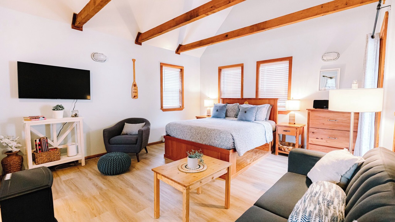 Photo of Bedroom in Ucluelet