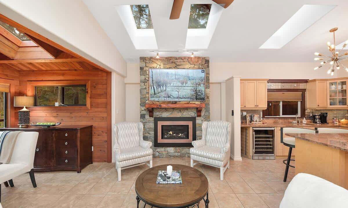 Photo of Livingroom in Regional District of Nanaimo