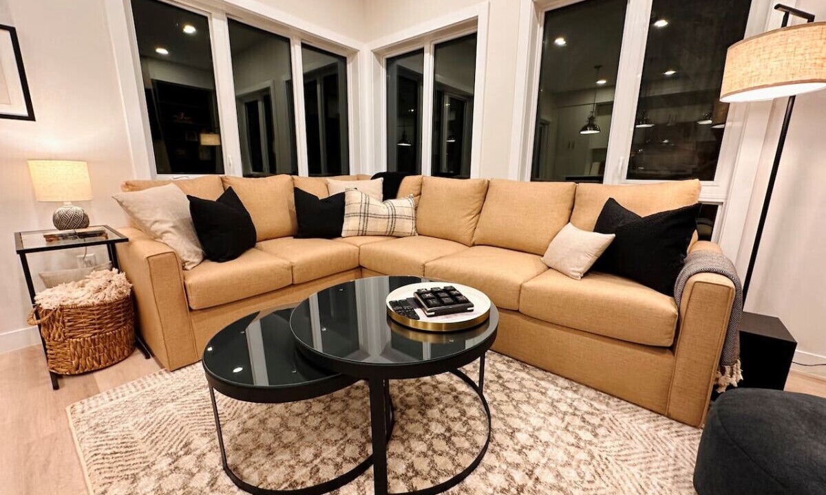 Photo of Livingroom in East Kootenay