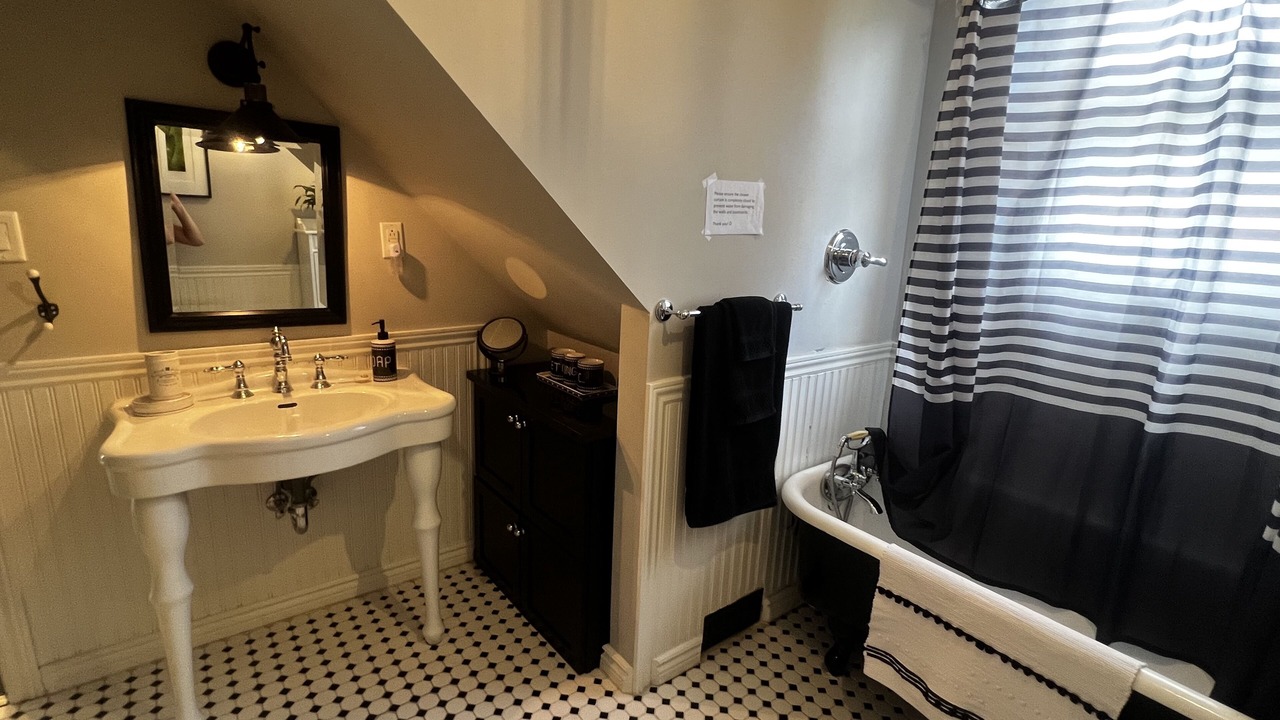 Photo of Bathroom in Hamilton