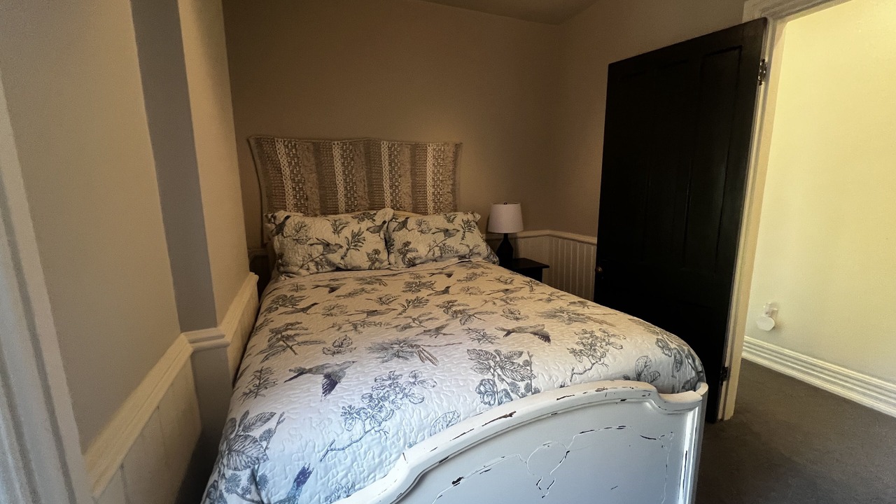 Photo of Bedroom in Hamilton