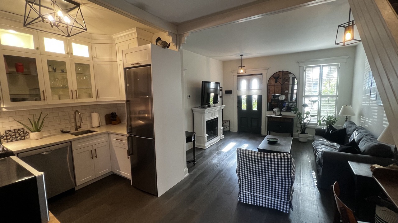 Photo of Livingroom in Hamilton