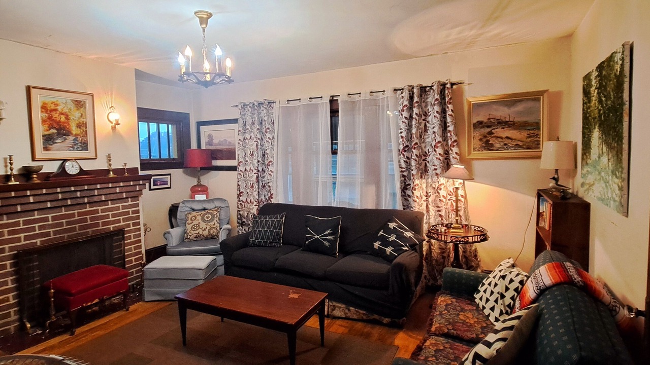 Photo of Livingroom in Dartmouth