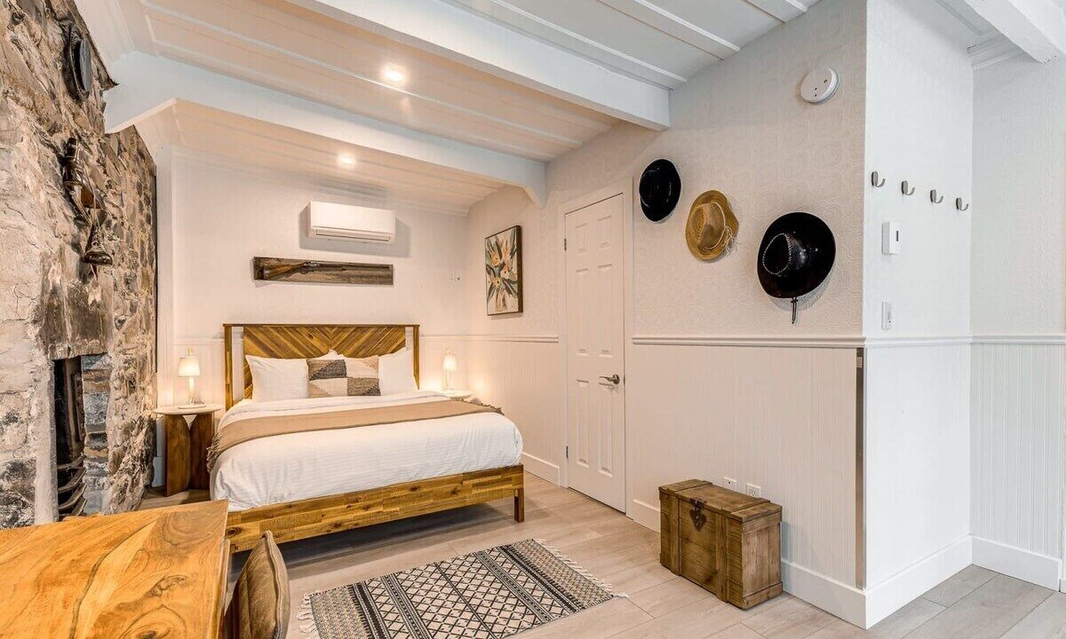 Photo of Bedroom in Vieux-Quebec-Cap-Blanc-colline Parlementaire