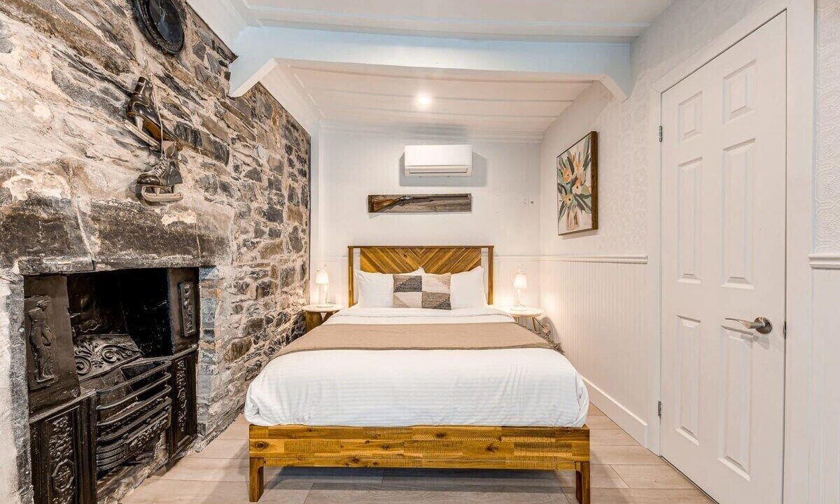 Photo of Bedroom in Vieux-Quebec-Cap-Blanc-colline Parlementaire