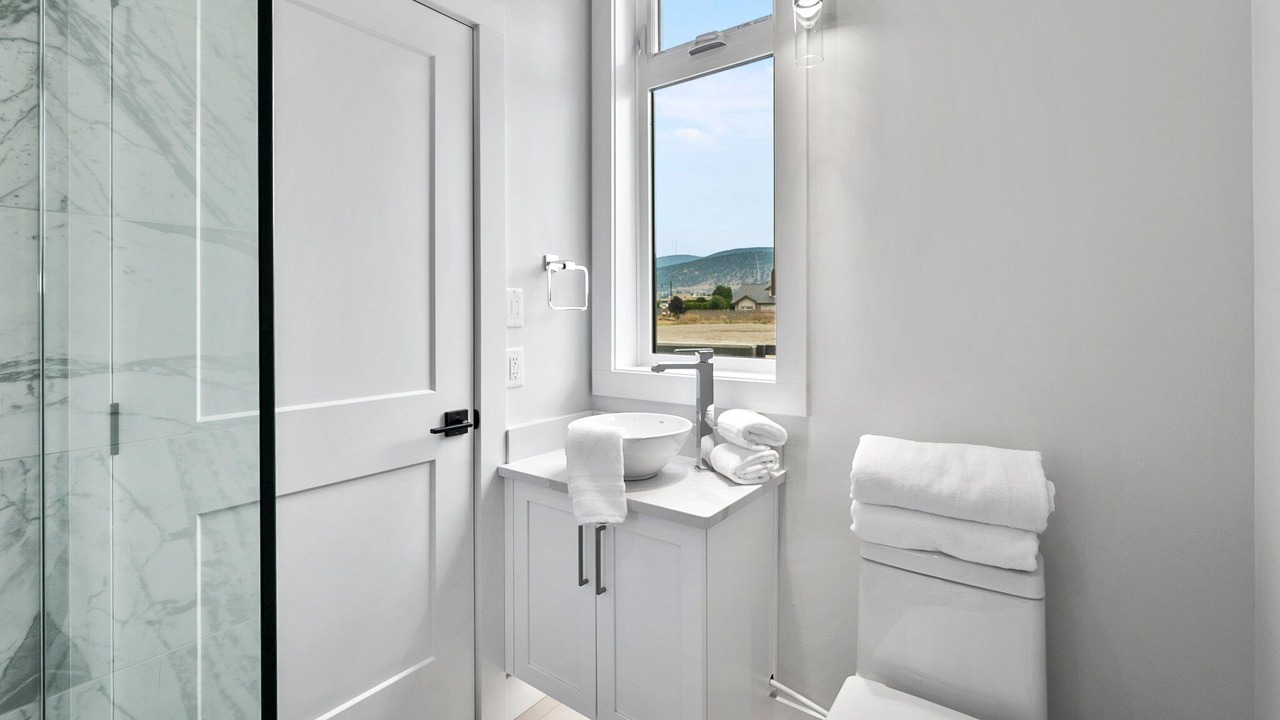 Photo of Bathroom in Okanagan-Similkameen