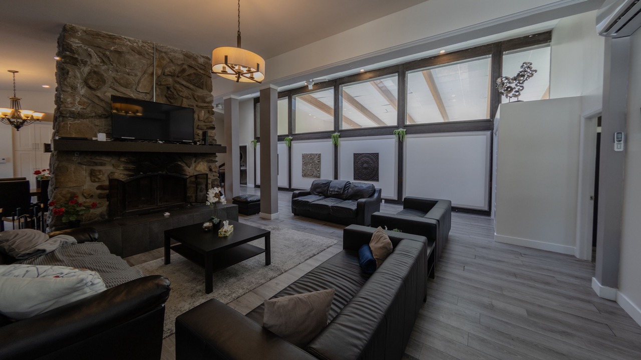 Photo of Livingroom in St-Adolphe-d'Howard