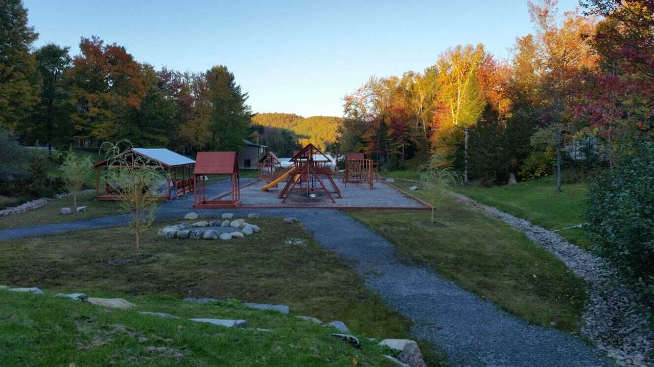 Photo of Others in St-Adolphe-d'Howard