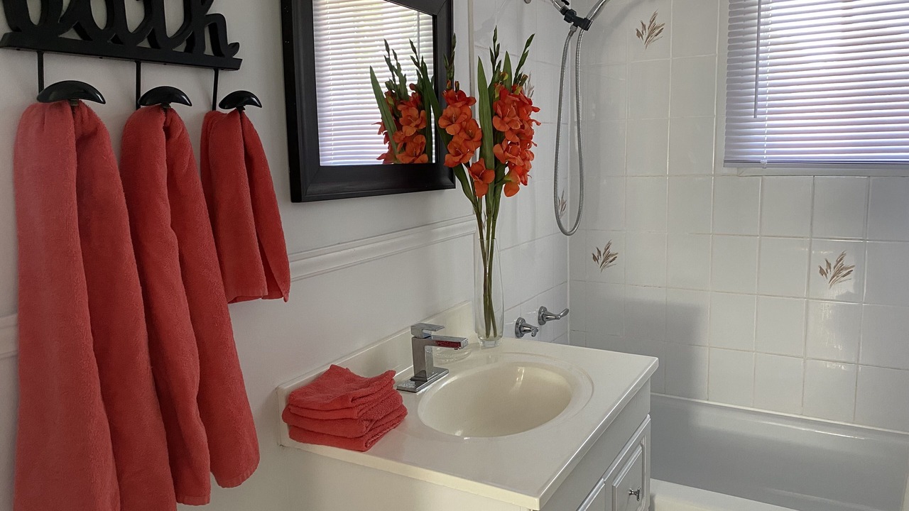 Photo of Bathroom in Terrebonne