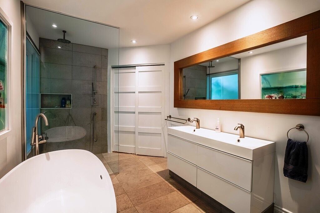 Photo of Bathroom in Boisbriand