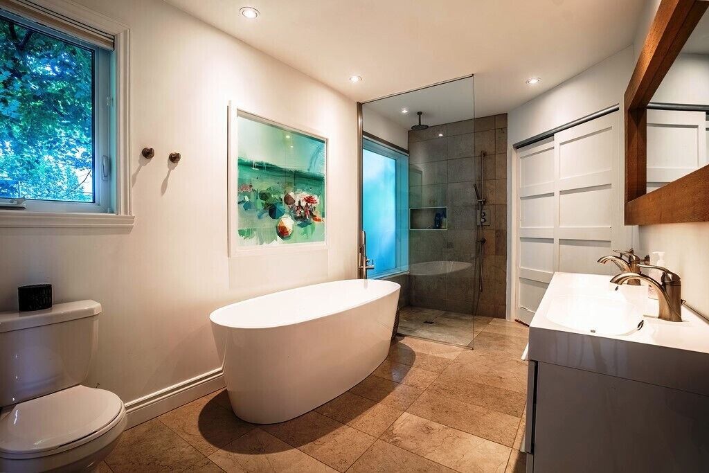 Photo of Bathroom in Boisbriand