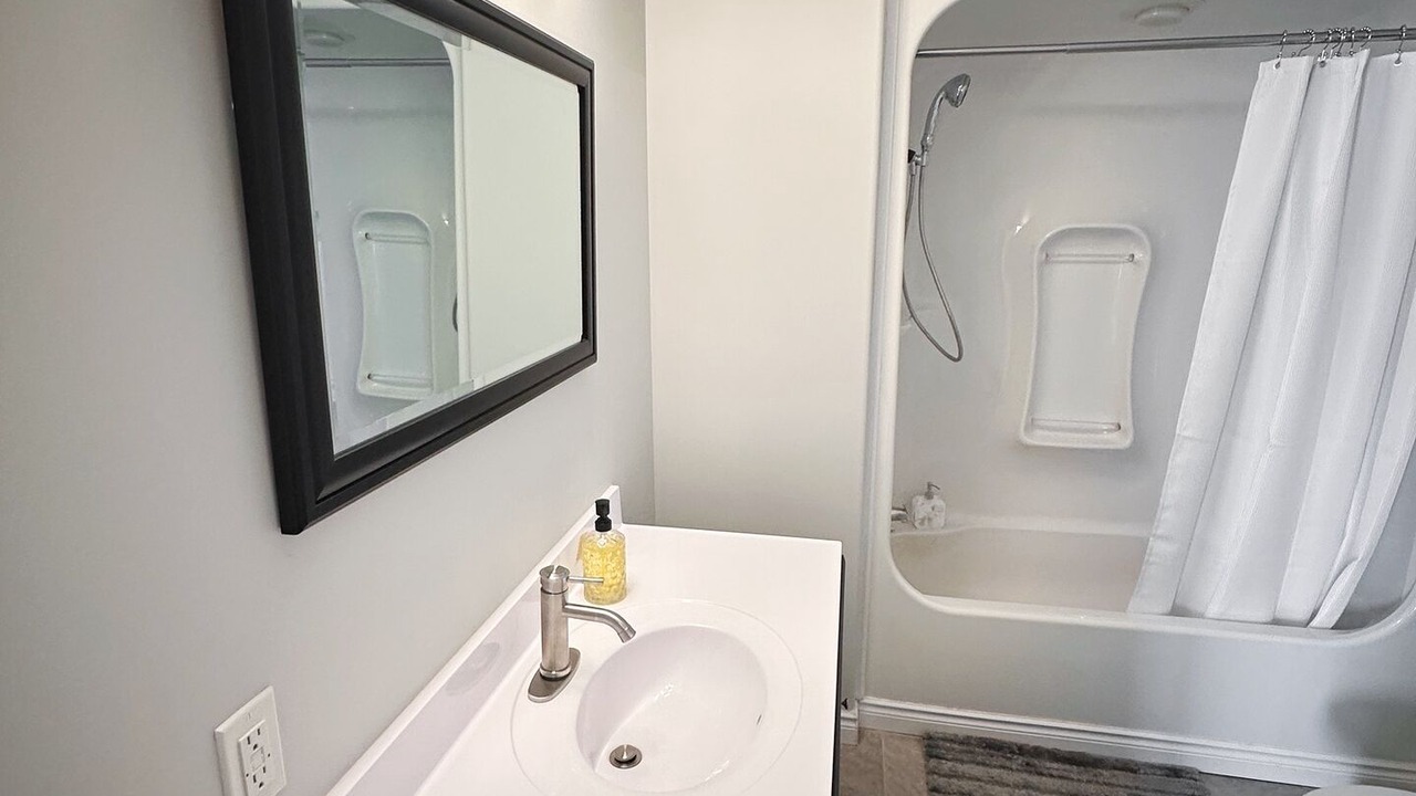Photo of Bathroom in Norman's Cove-Long Cove