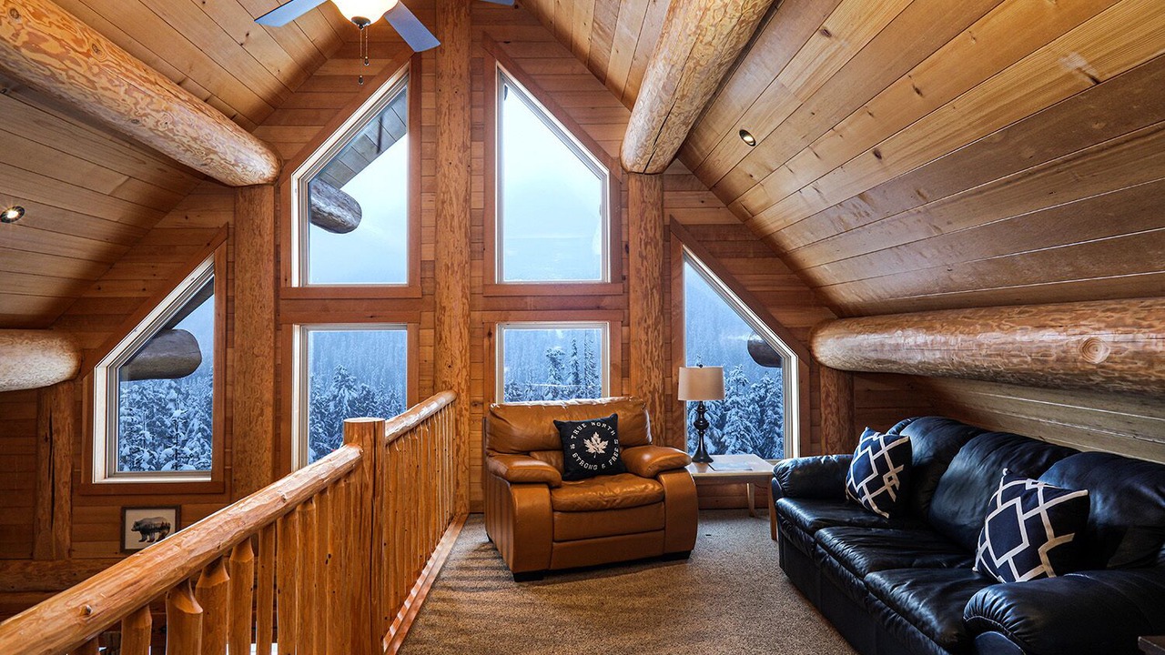 Photo of Livingroom in Courtenay