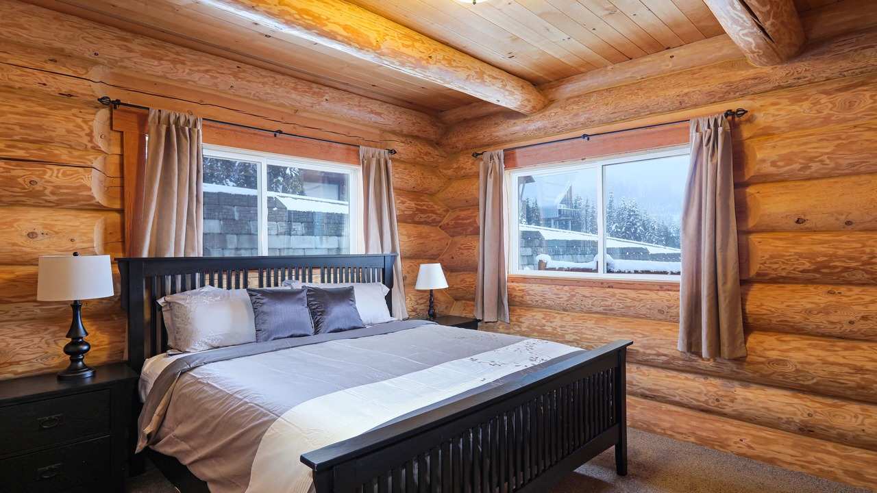 Photo of Bedroom in Courtenay