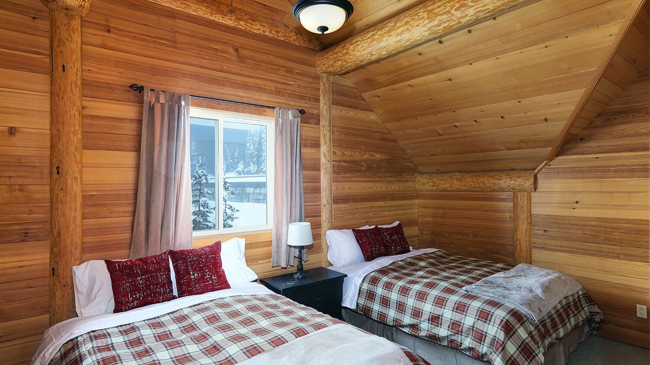 Photo of Bedroom in Courtenay