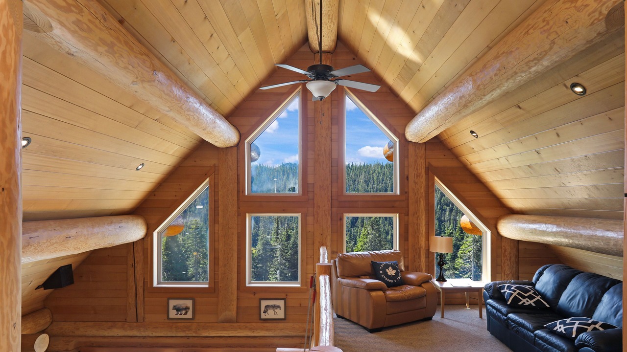 Photo of Livingroom in Courtenay