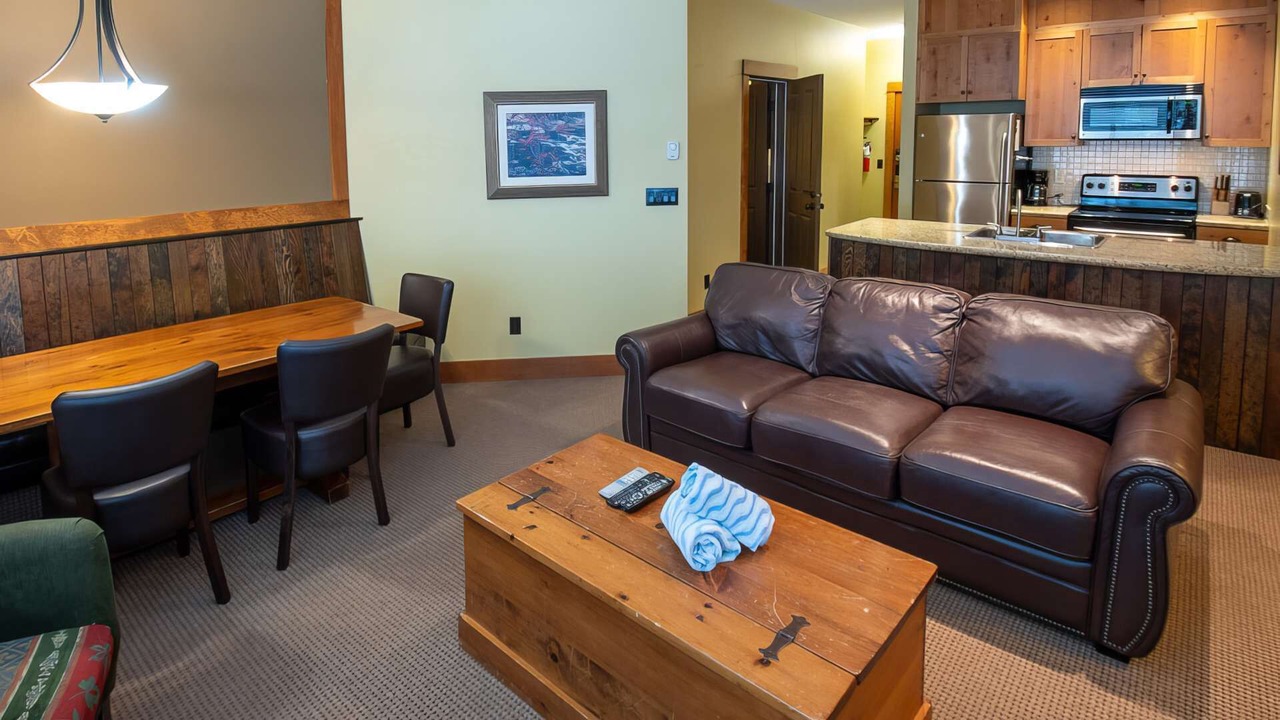 Photo of Livingroom in East Kootenay