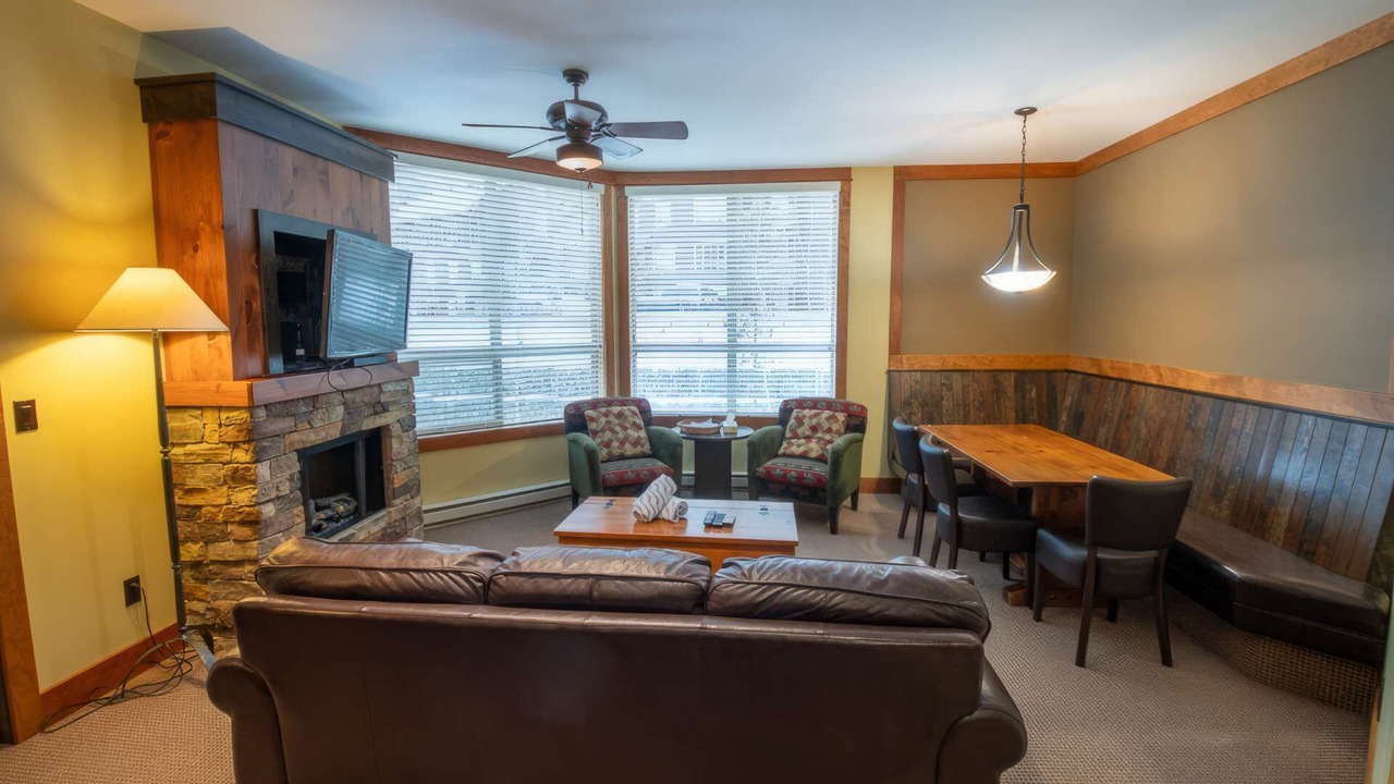 Photo of Livingroom in East Kootenay