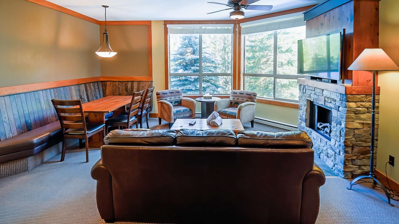 Photo of Livingroom in East Kootenay