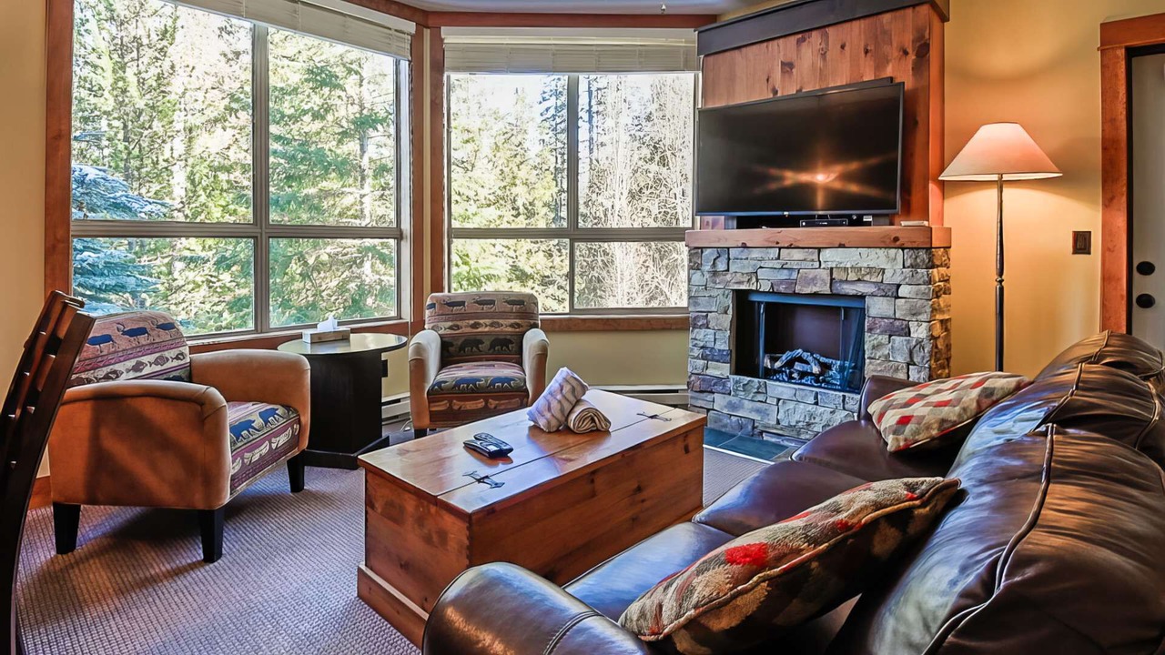 Photo of Livingroom in East Kootenay