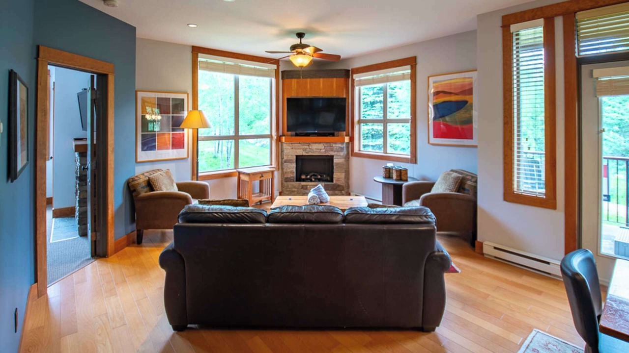 Photo of Livingroom in East Kootenay