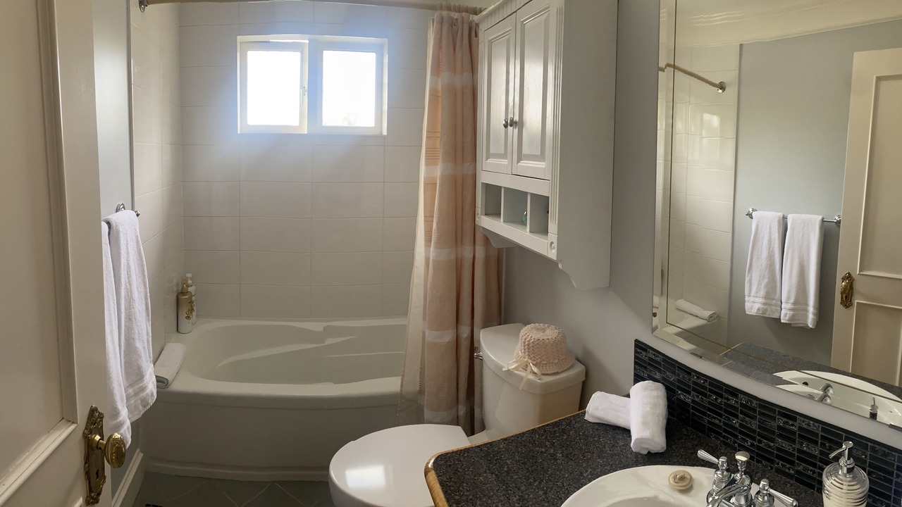 Photo of Bathroom in Central Saanich