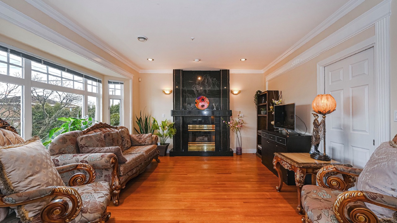 Photo of Livingroom in Riley Park-Little Mountain