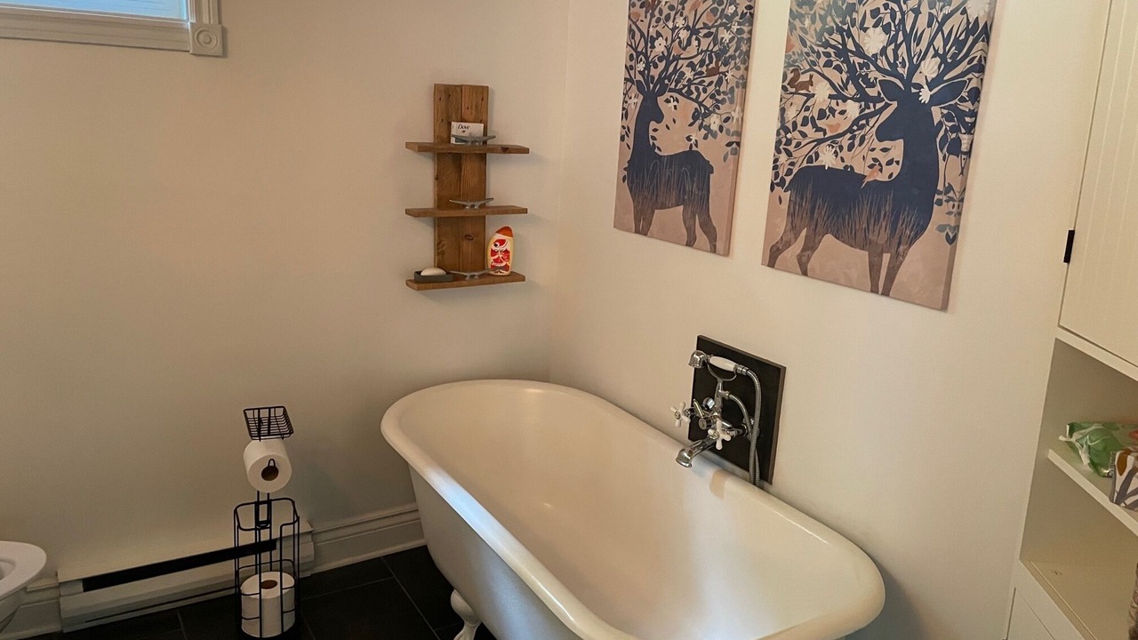 Photo of Bathroom in Val Morin