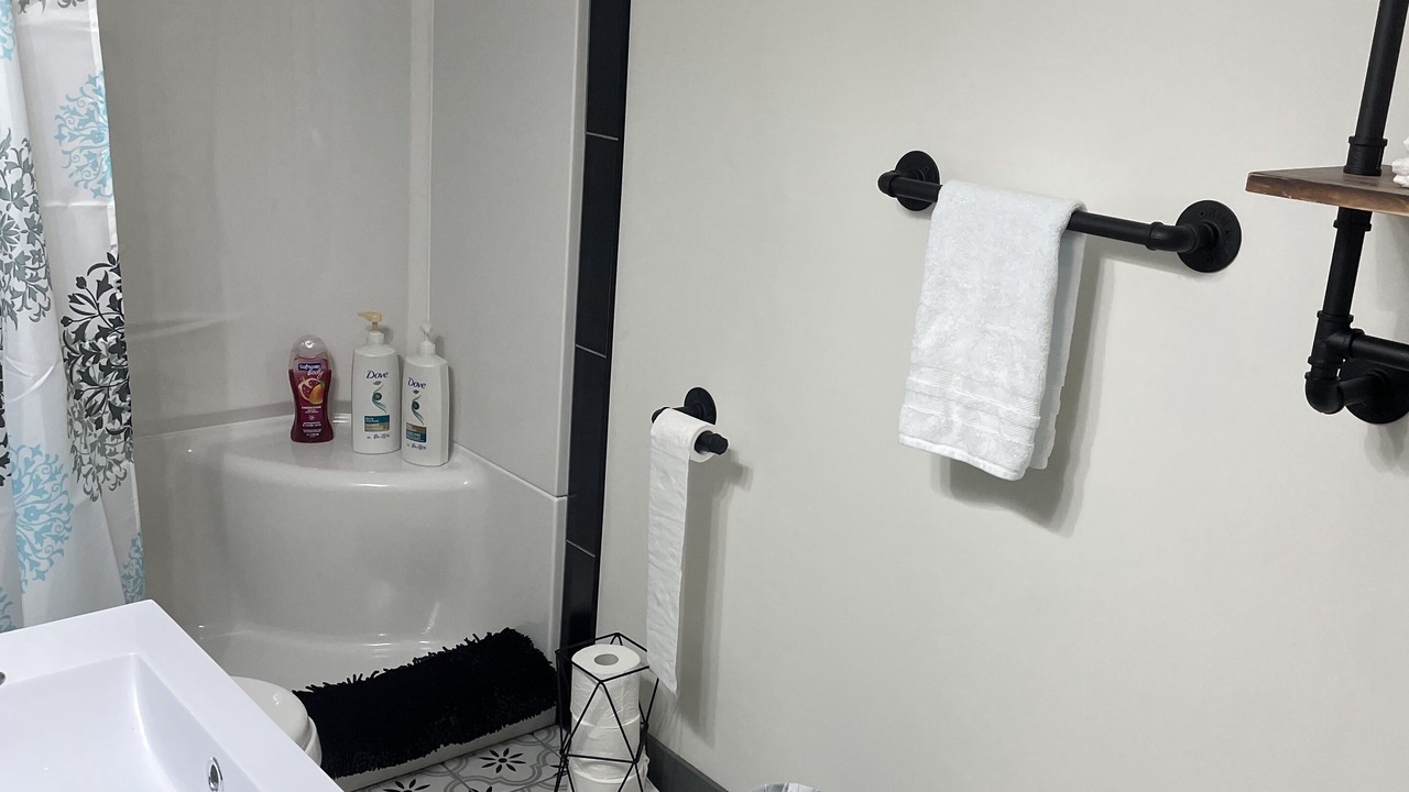Photo of Bathroom in Sylvan Lake