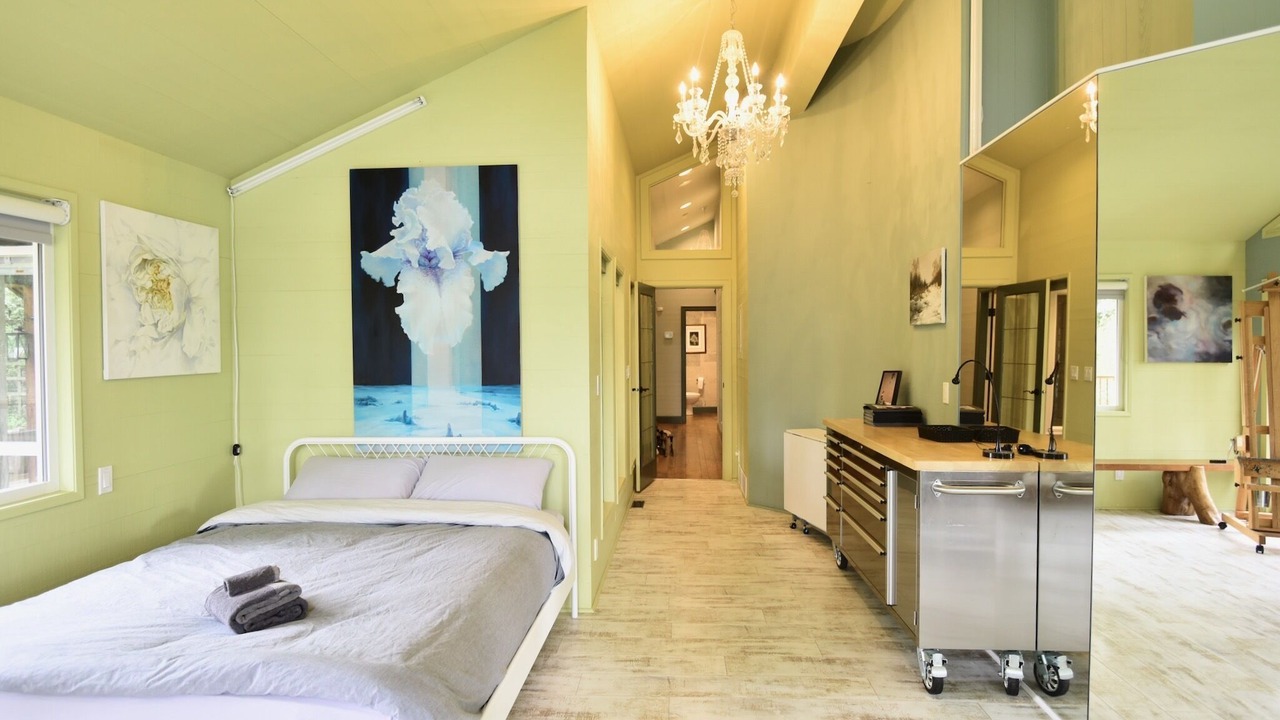 Photo of Bedroom in Maple Ridge