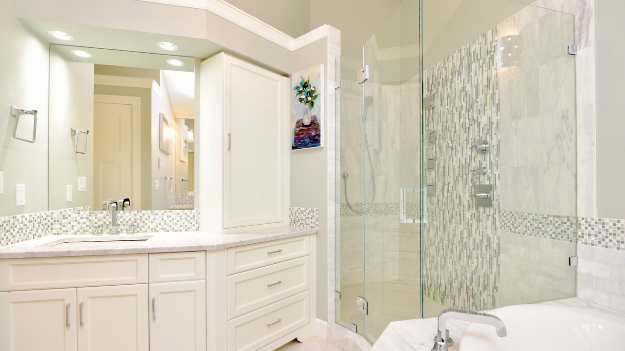 Photo of Bathroom in Maple Ridge