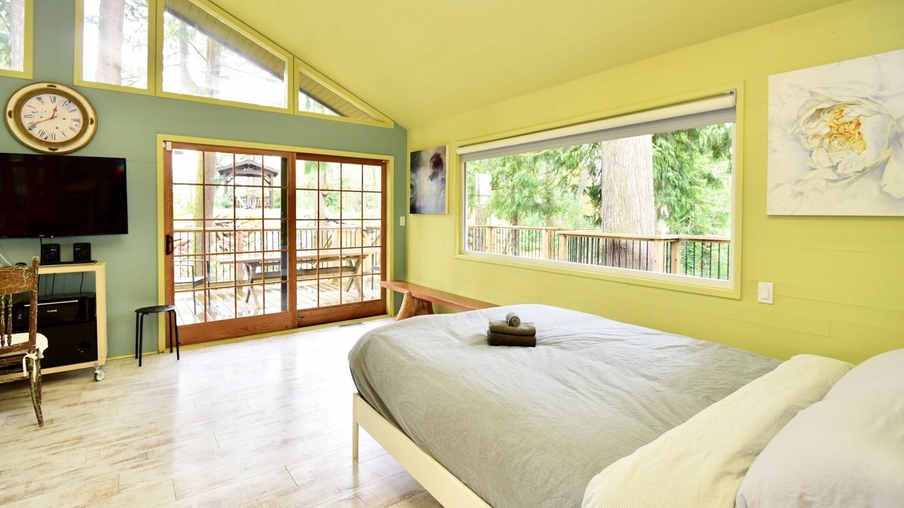 Photo of Bedroom in Maple Ridge