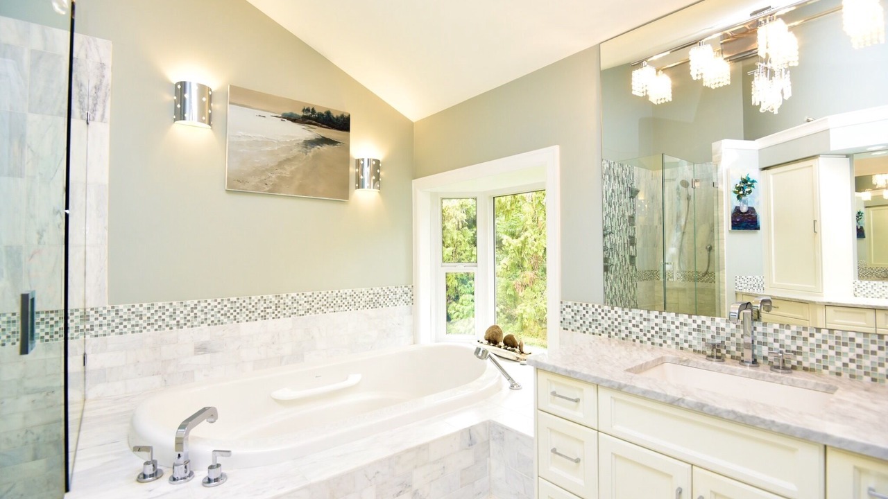 Photo of Bathroom in Maple Ridge