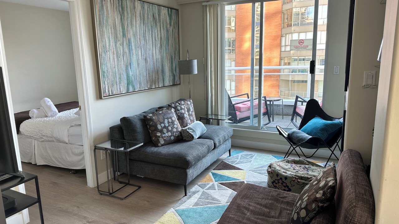 Photo of Livingroom in Davie Village