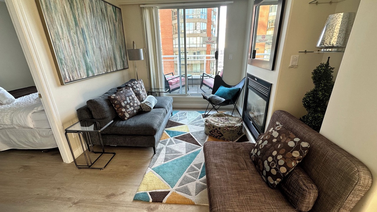 Photo of Livingroom in Davie Village