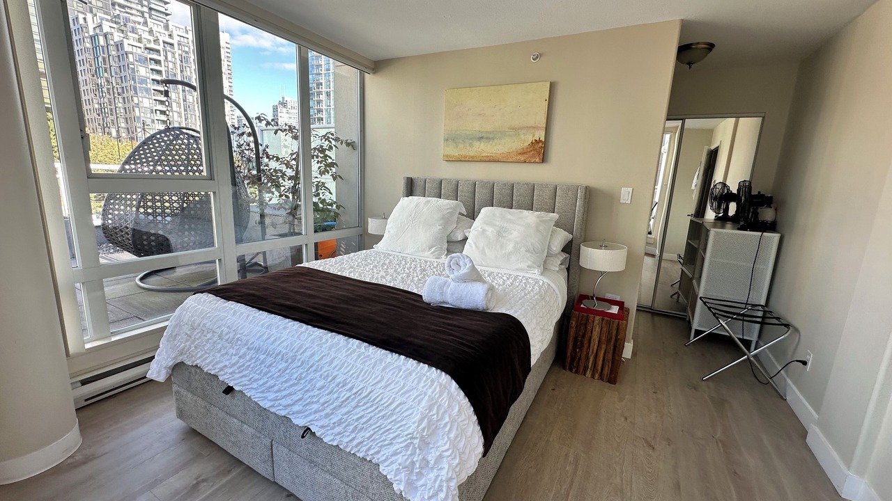 Photo of Bedroom in Davie Village