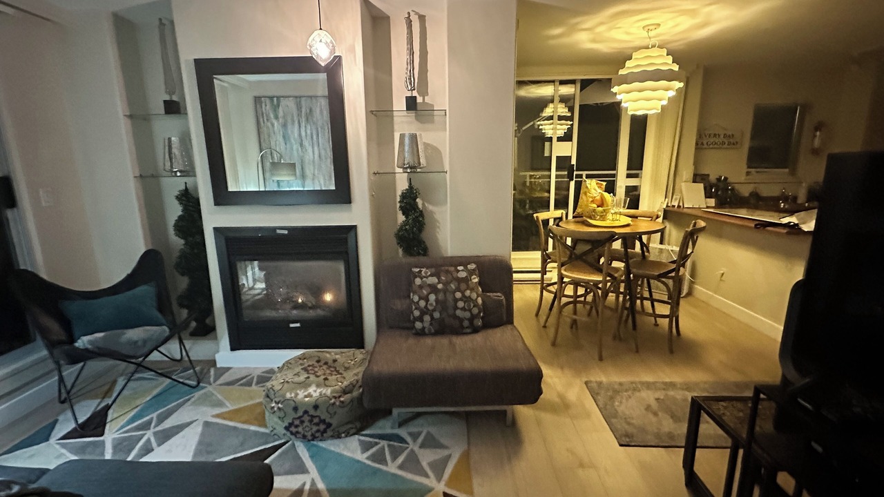 Photo of Livingroom in Davie Village