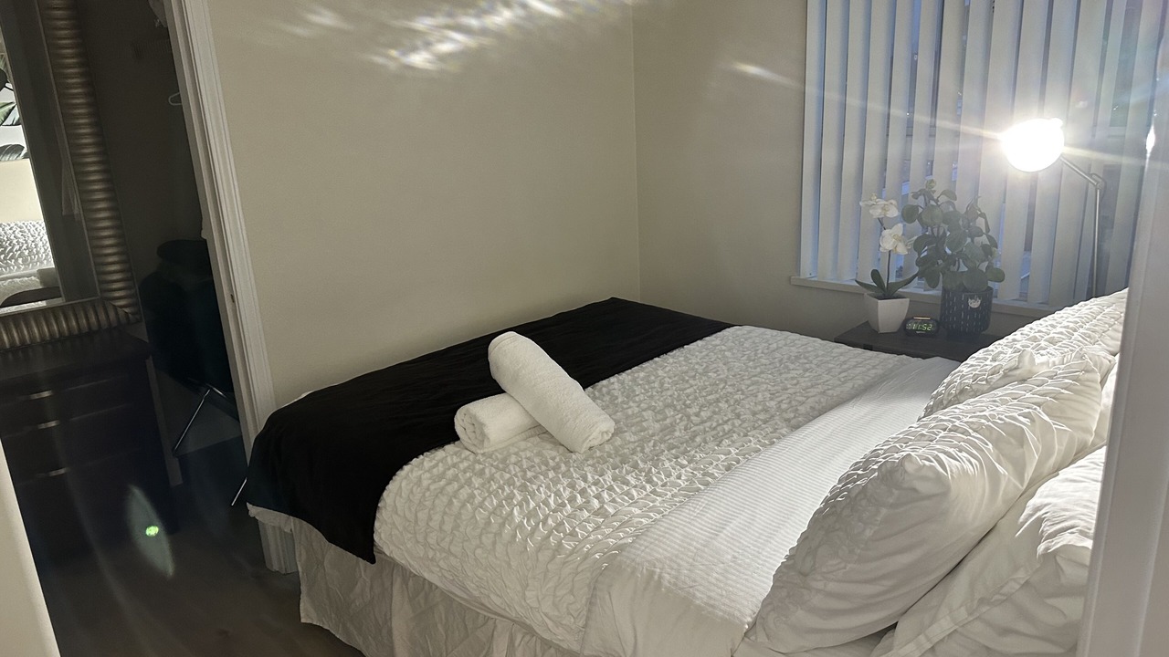 Photo of Bedroom in Davie Village
