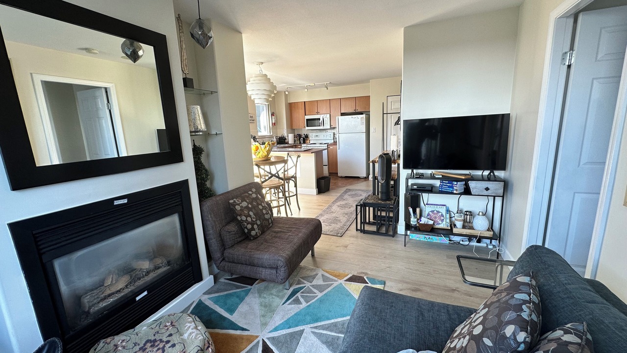 Photo of Livingroom in Davie Village