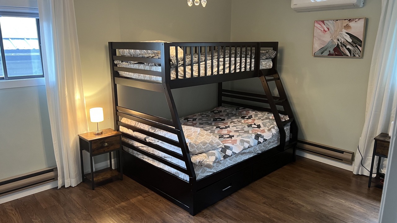 Photo of Bedroom in Greater Napanee