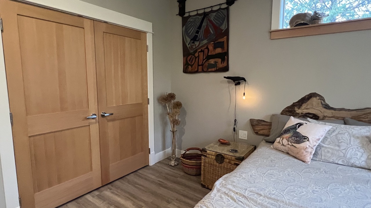 Photo of Bedroom in Chemainus
