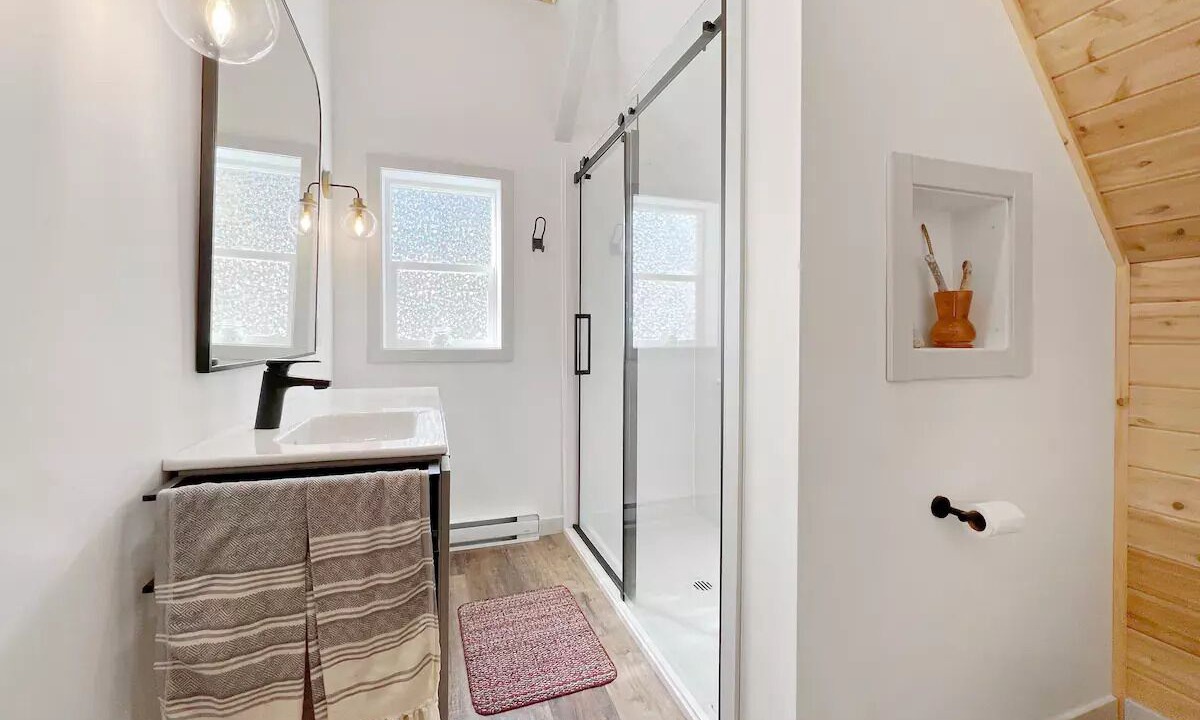 Photo of Bathroom in Lion's Head