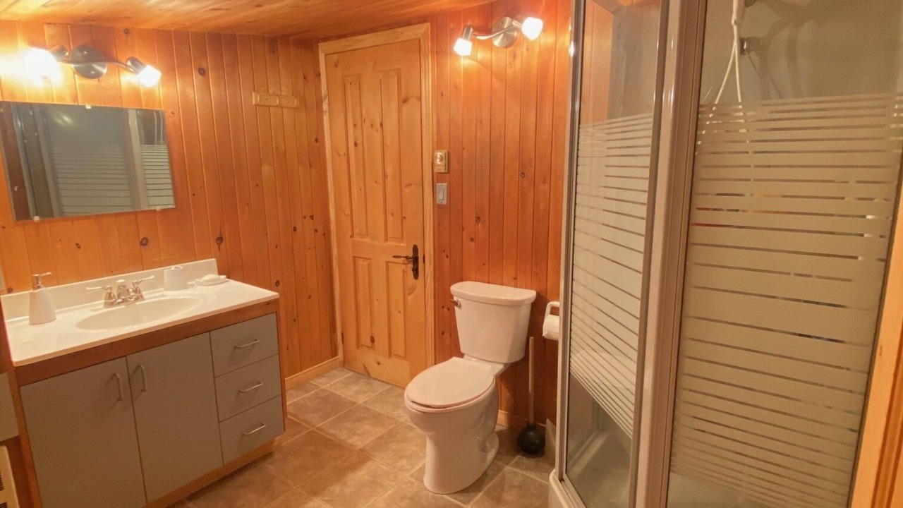 Photo of Bathroom in Montcalm