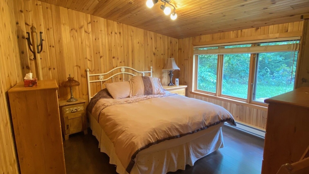 Photo of Bedroom in Montcalm
