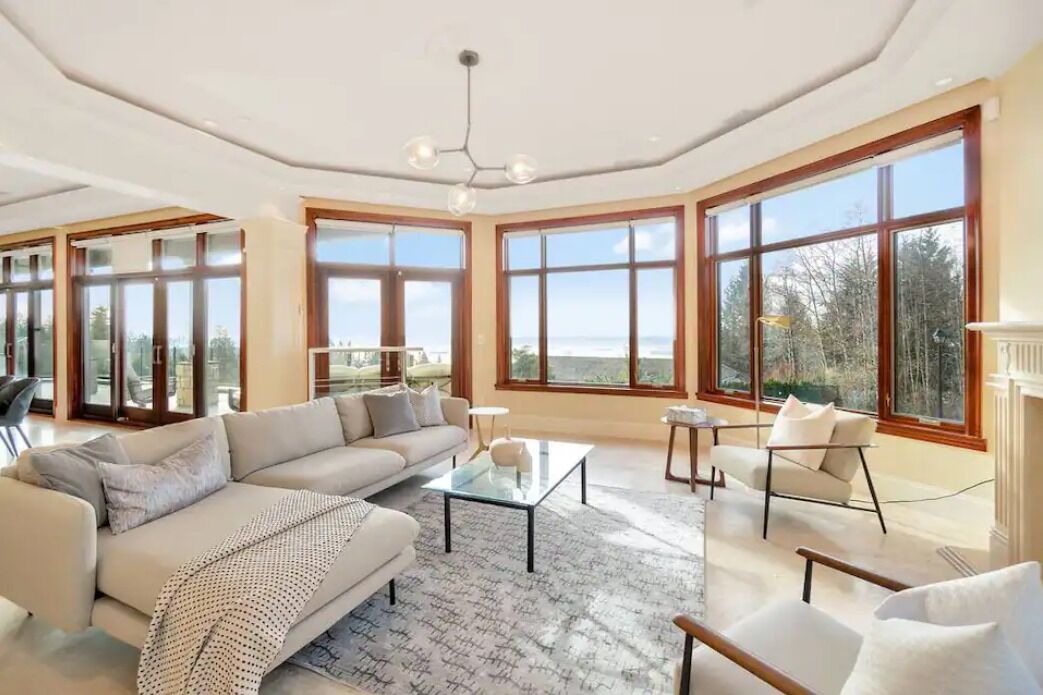 Photo of Livingroom in West Vancouver