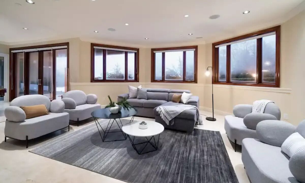 Photo of Livingroom in West Vancouver