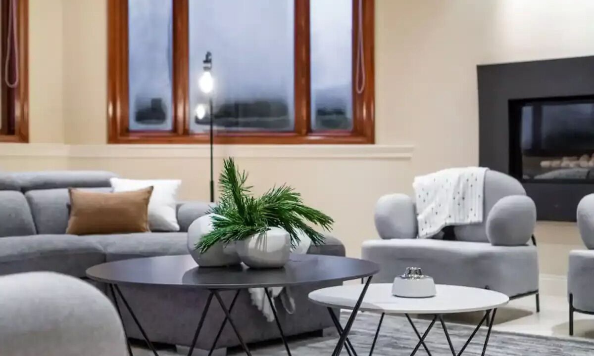 Photo of Livingroom in West Vancouver
