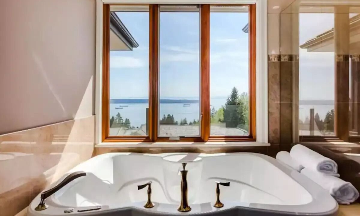 Photo of Bathroom in West Vancouver