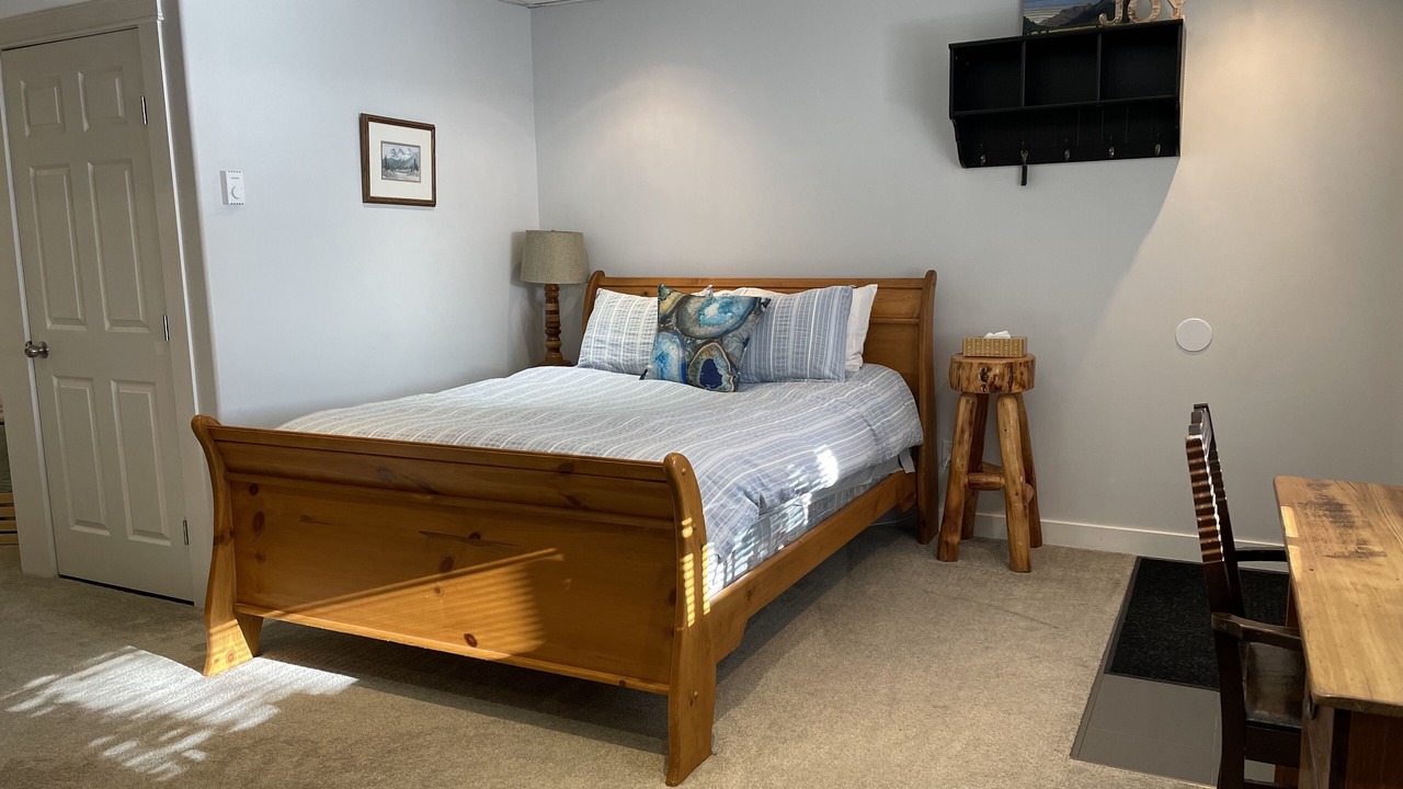 Photo of Bedroom in Cougar Creek