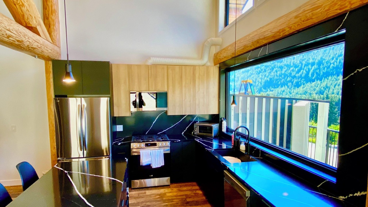 Photo of Kitchen in Hemlock Valley